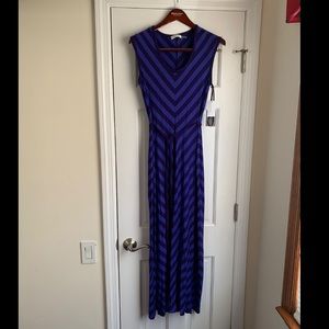 NWT 🏷 Calvin Klein Maxi Dress